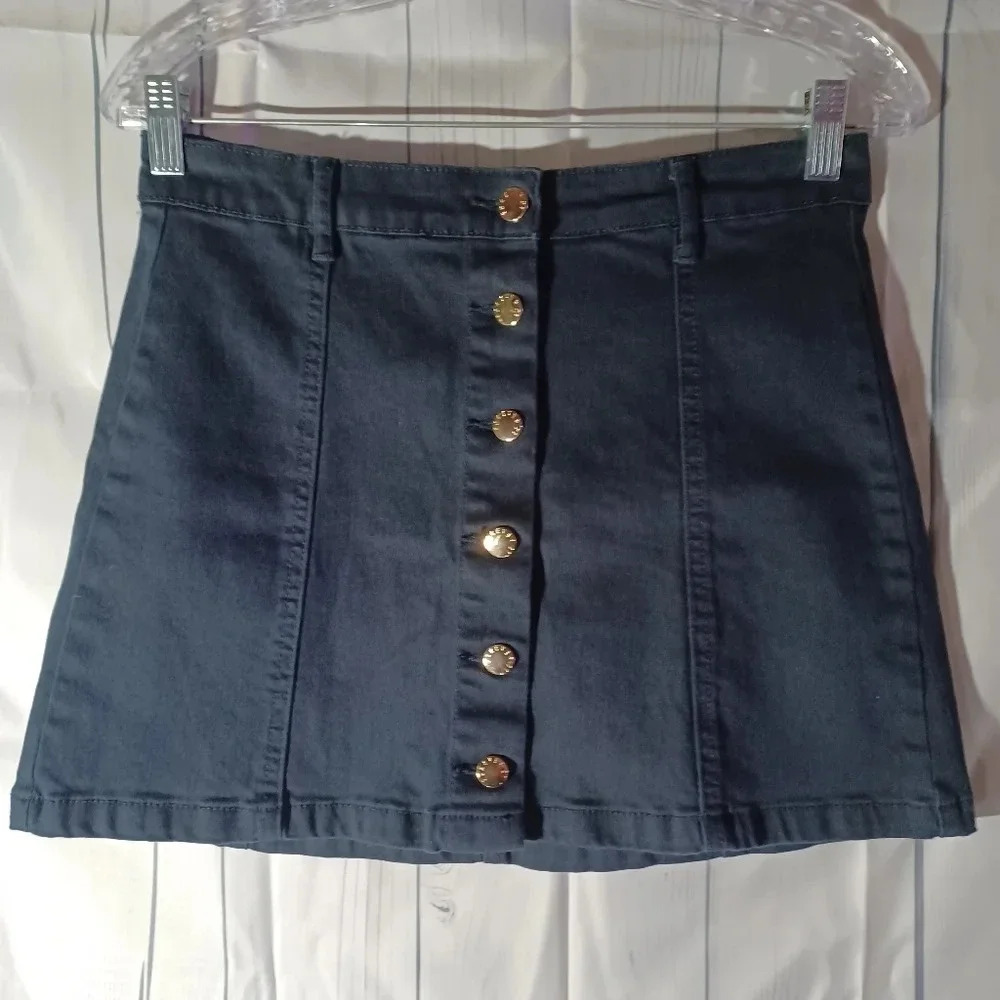 Forever 21 A-Line Casual Classic Button Down Y2K 90’s Retro Mini Jean skirt